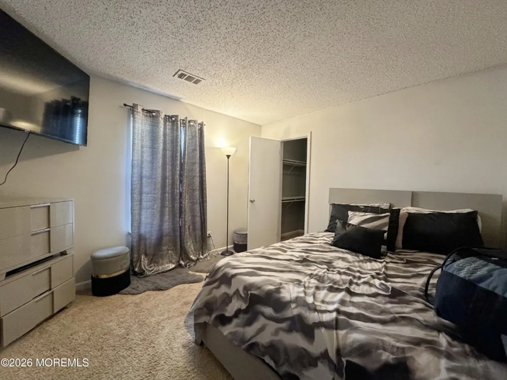 164 Frontier Way Tinton Falls, NJ 07753