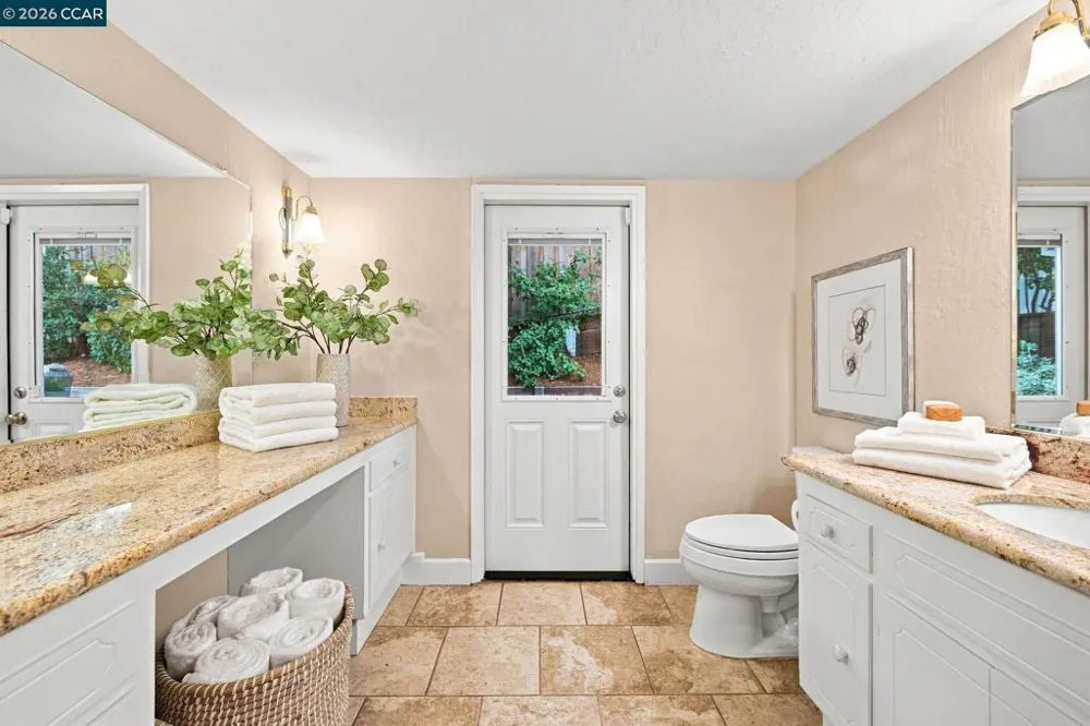 2516 Roundhill Dr Alamo, CA 94507