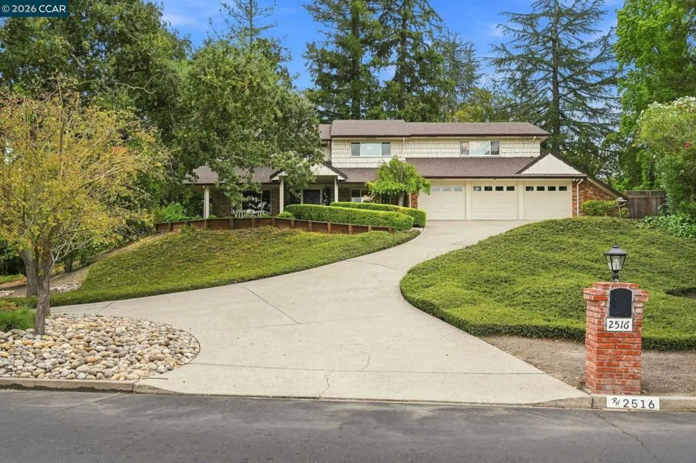 2516 Roundhill Dr Alamo, CA 94507