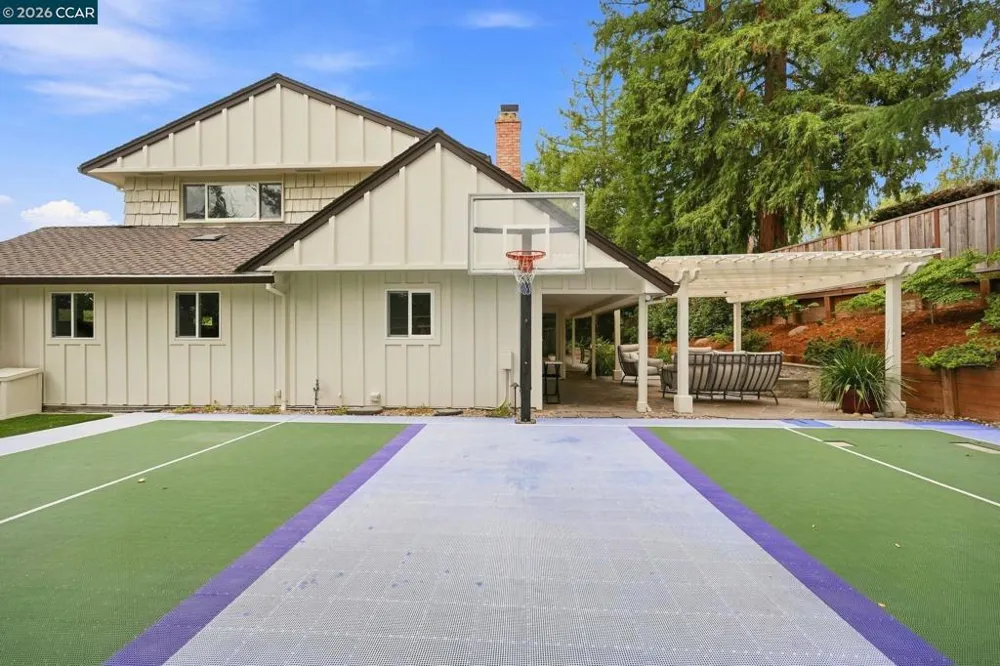 2516 Roundhill Dr Alamo, CA 94507