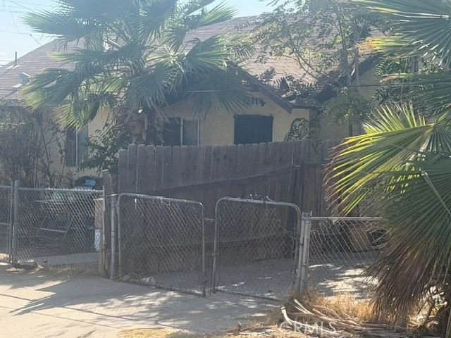 1231 Lincoln Bakersfield, CA 93305