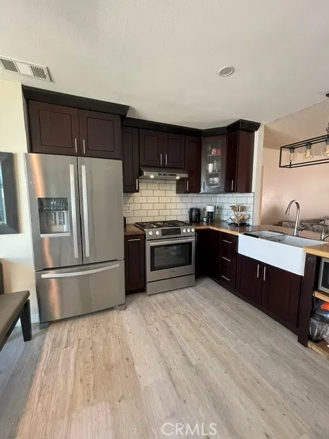 312 Redbud Place Perris, CA 92570