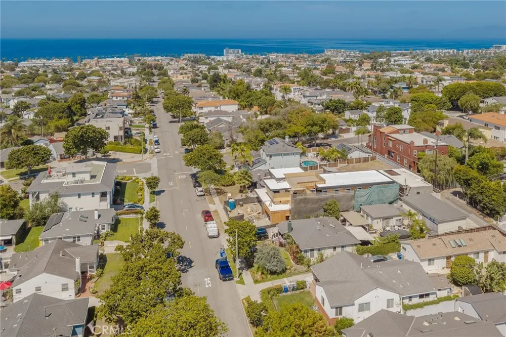 709 Avenue D Redondo Beach, CA 90277