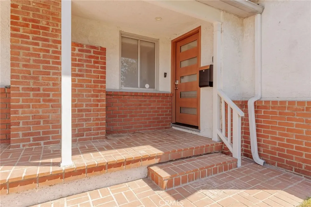 709 Avenue D Redondo Beach, CA 90277