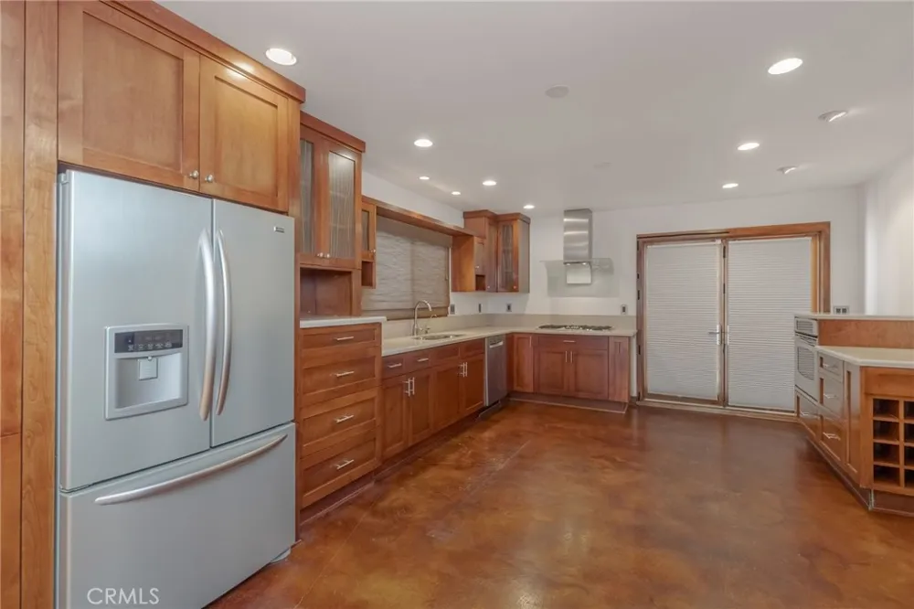 709 Avenue D Redondo Beach, CA 90277