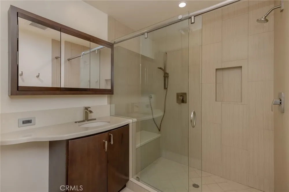 709 Avenue D Redondo Beach, CA 90277