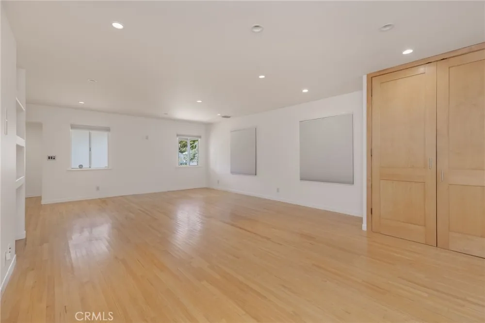 709 Avenue D Redondo Beach, CA 90277