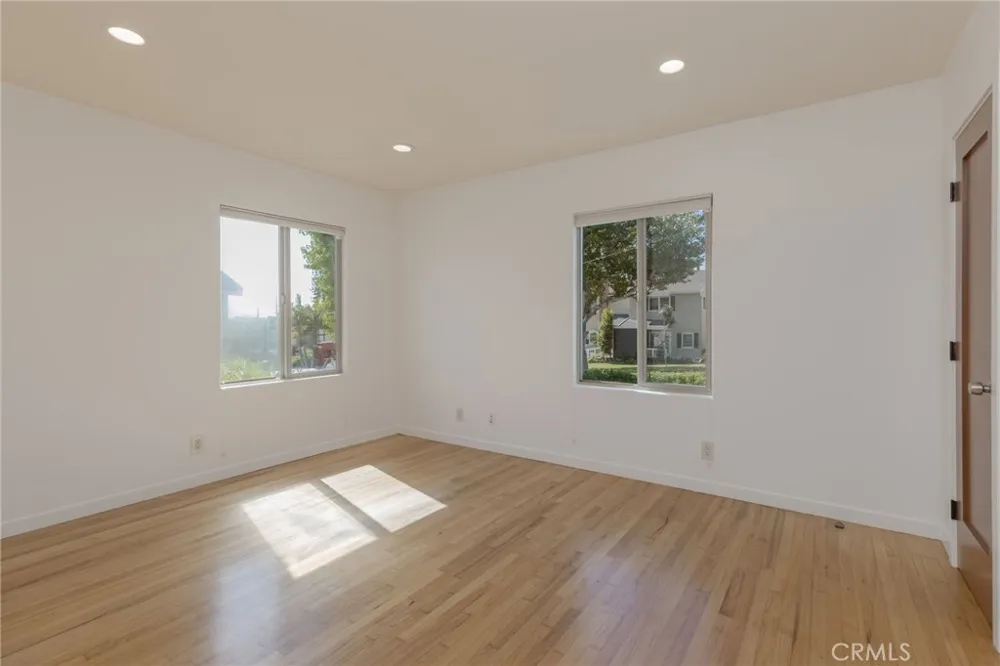 709 Avenue D Redondo Beach, CA 90277