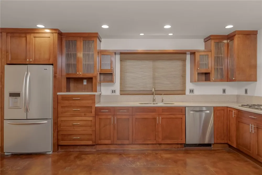 709 Avenue D Redondo Beach, CA 90277