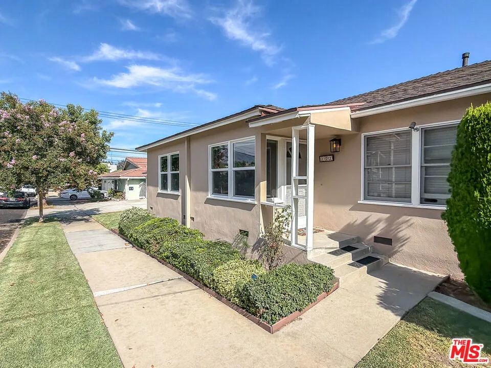 202 E Grand Avenue Alhambra, CA 91801