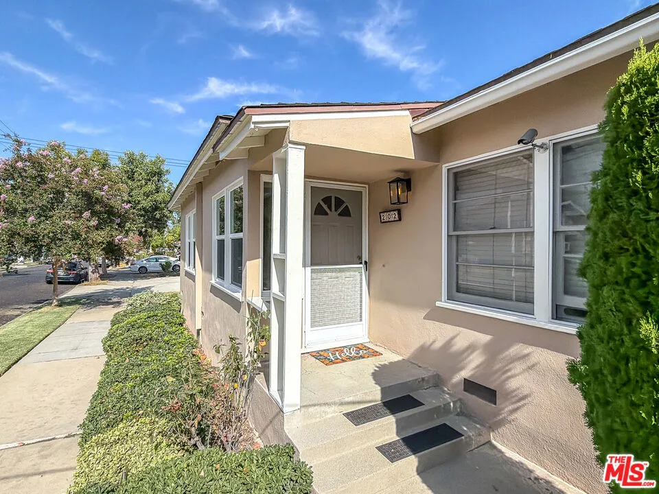 202 E Grand Avenue Alhambra, CA 91801