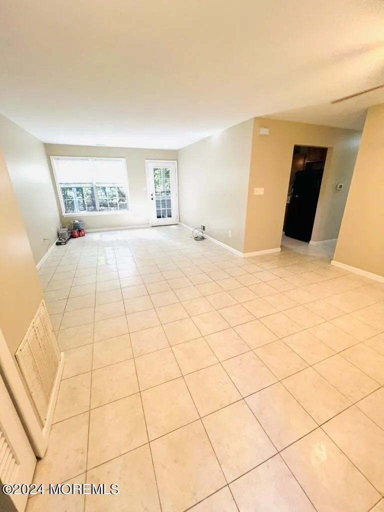 39 Chinkaberry Court Howell, NJ 07731