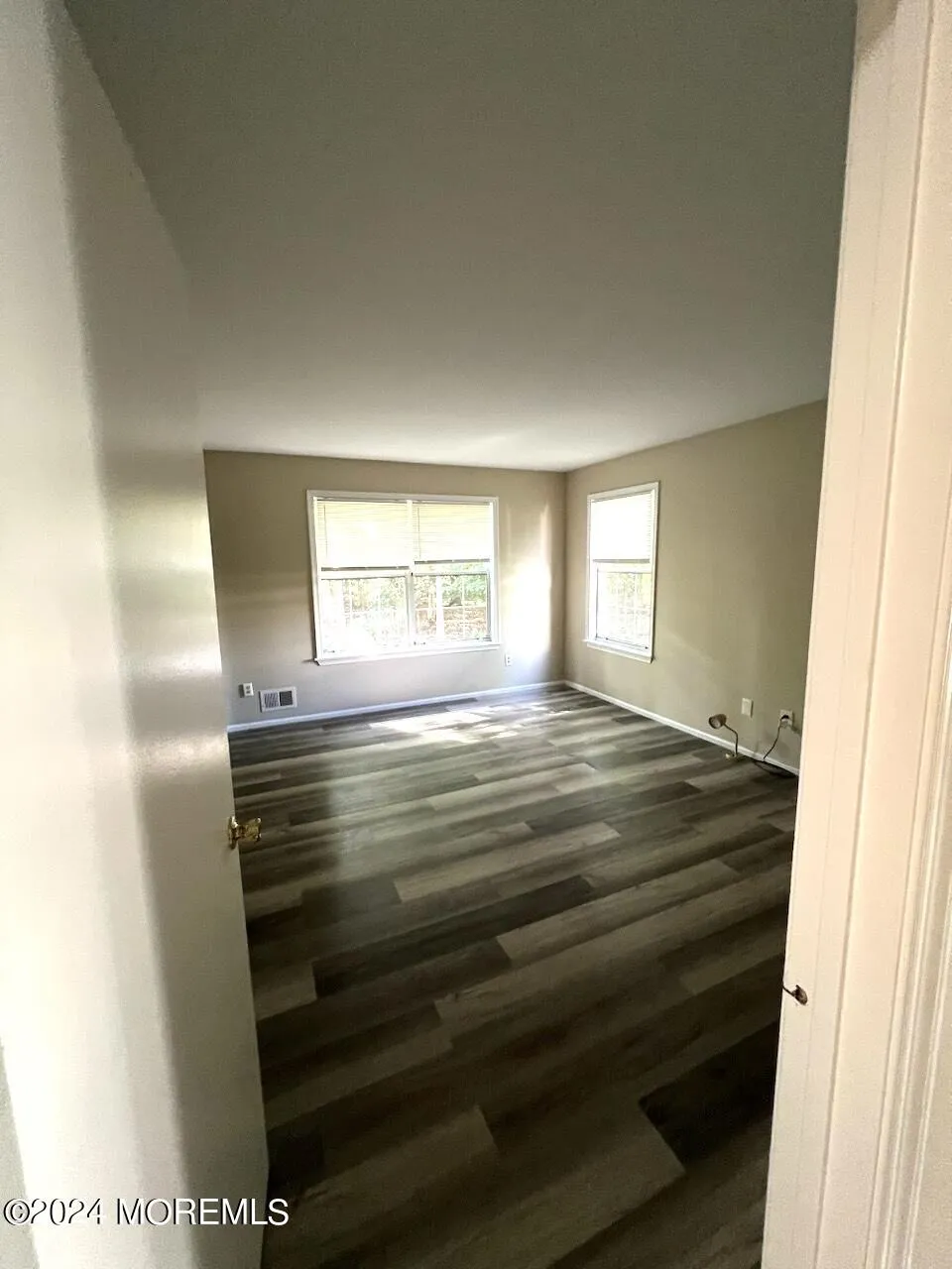 39 Chinkaberry Court Howell, NJ 07731