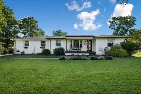 303 Weldon Dr
