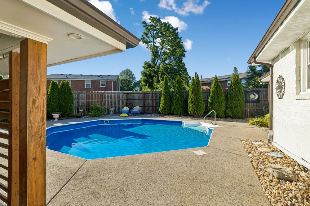 303 Weldon Dr Hermitage, TN 37076