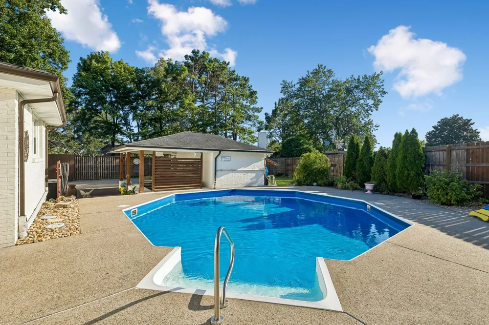303 Weldon Dr Hermitage, TN 37076