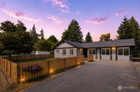 6914 21st Drive NE