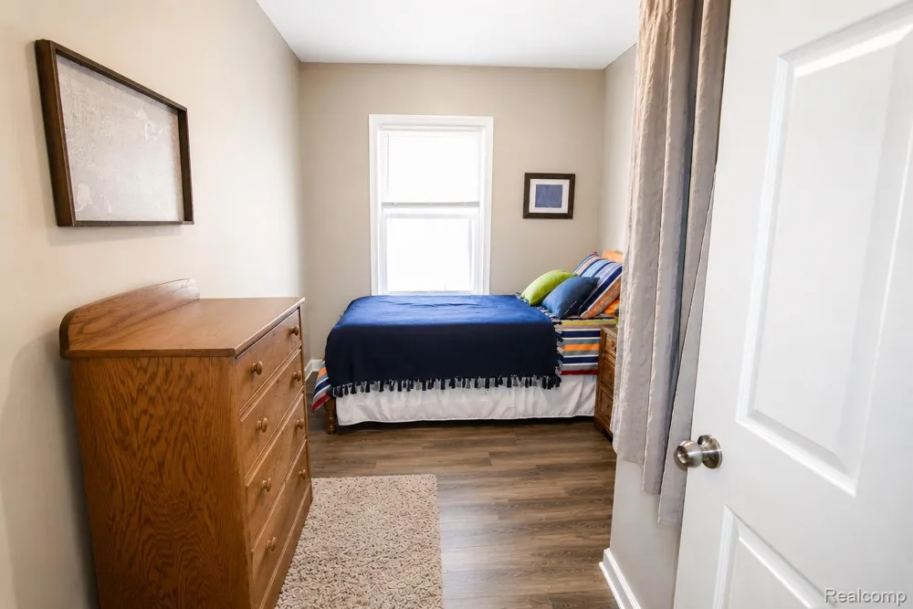 25 Maynard Court Pontiac City, MI 48342