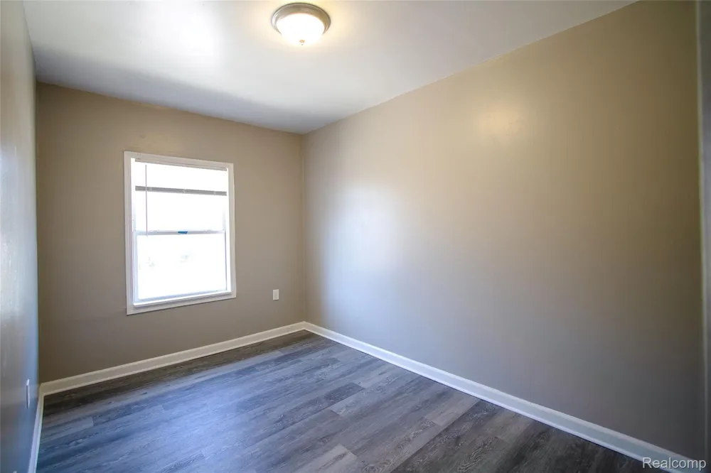25 Maynard Court Pontiac City, MI 48342