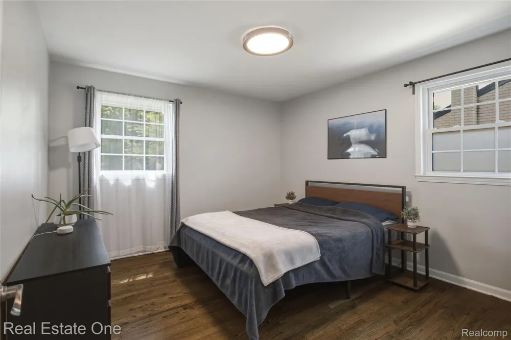 29929 Orangelawn Street Livonia City, MI 48150