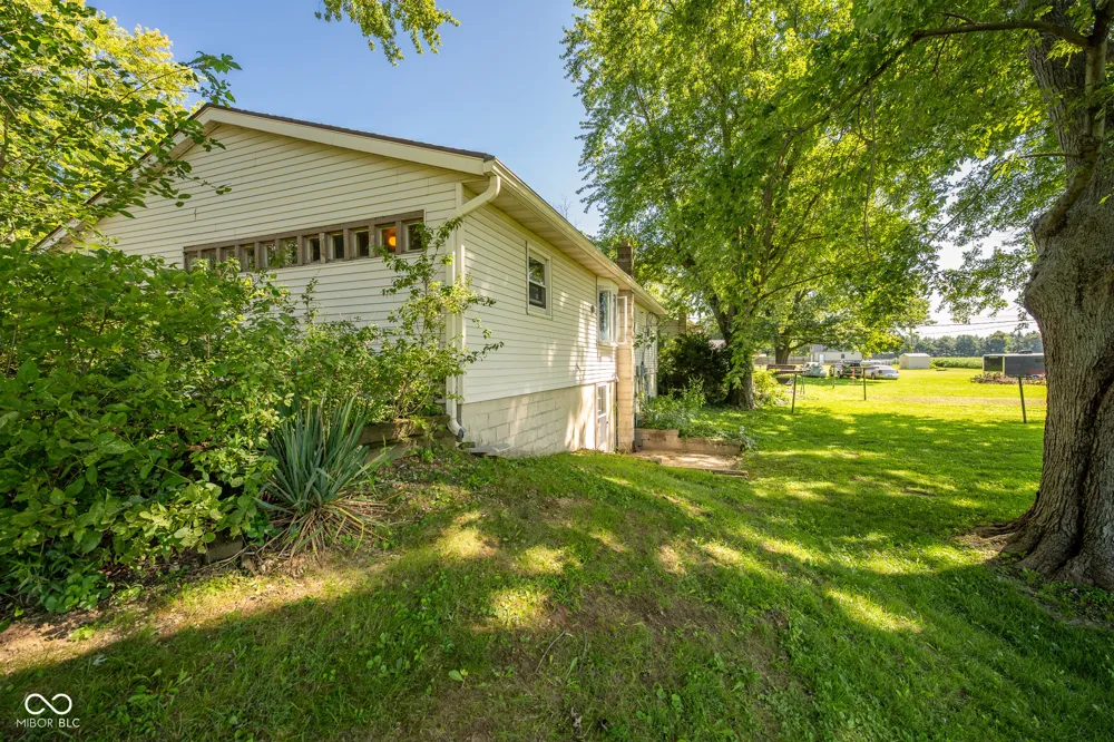 1222 E County Road 25 S Greencastle, IN 46135