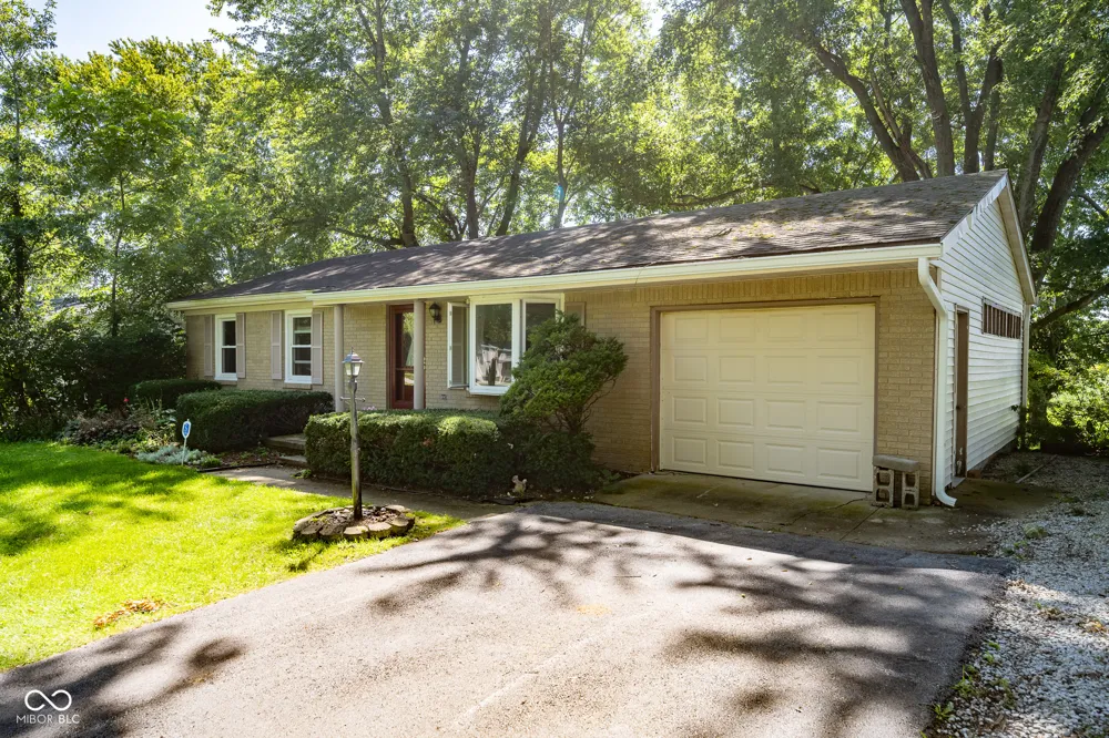 1222 E County Road 25 S Greencastle, IN 46135
