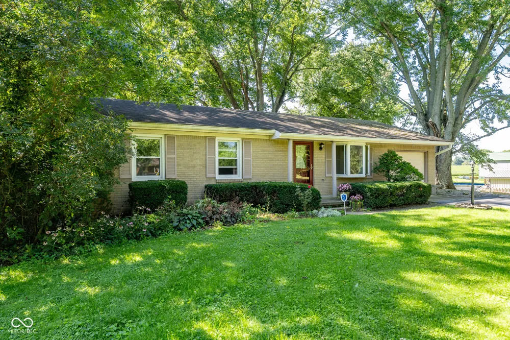 1222 E County Road 25 S Greencastle, IN 46135