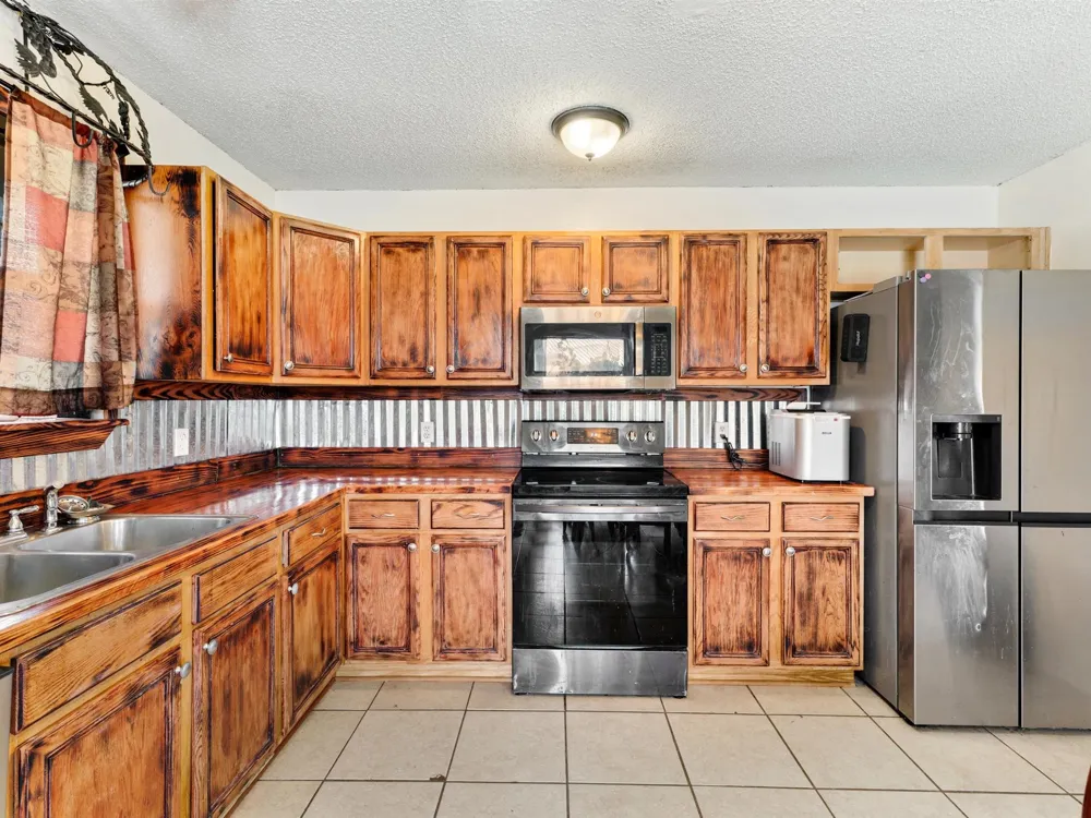 625 Linda Court Joshua, TX 76058