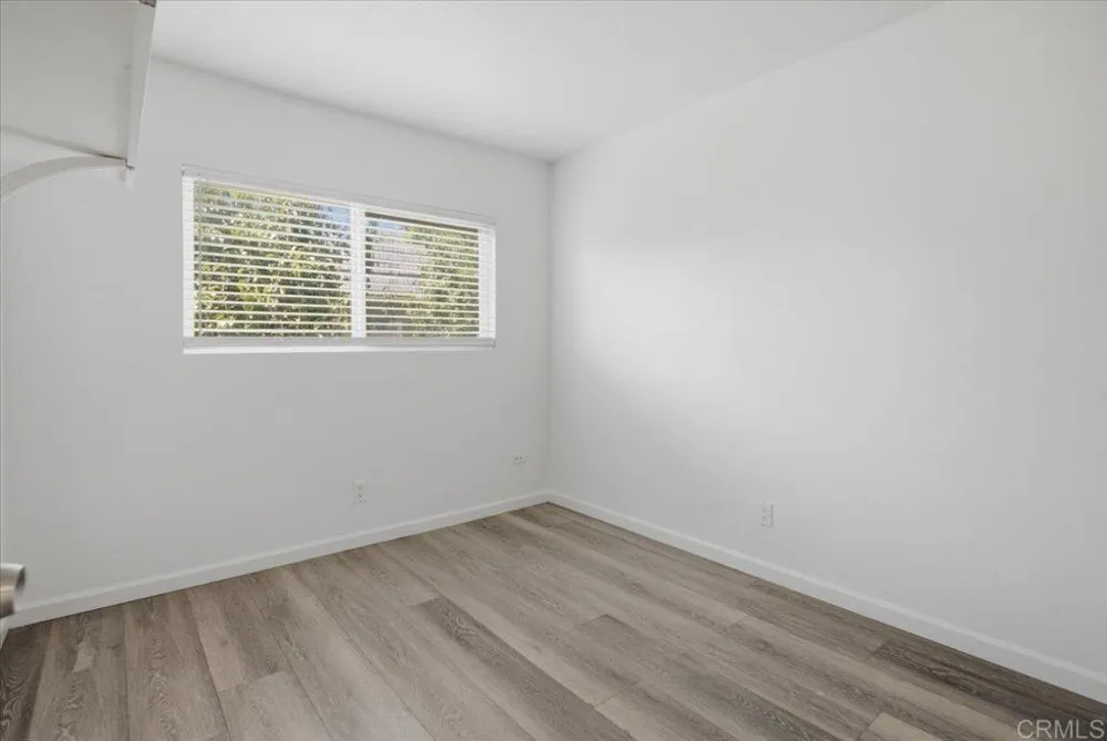 9457 Carlton Oaks Drive #B Santee, CA 92071