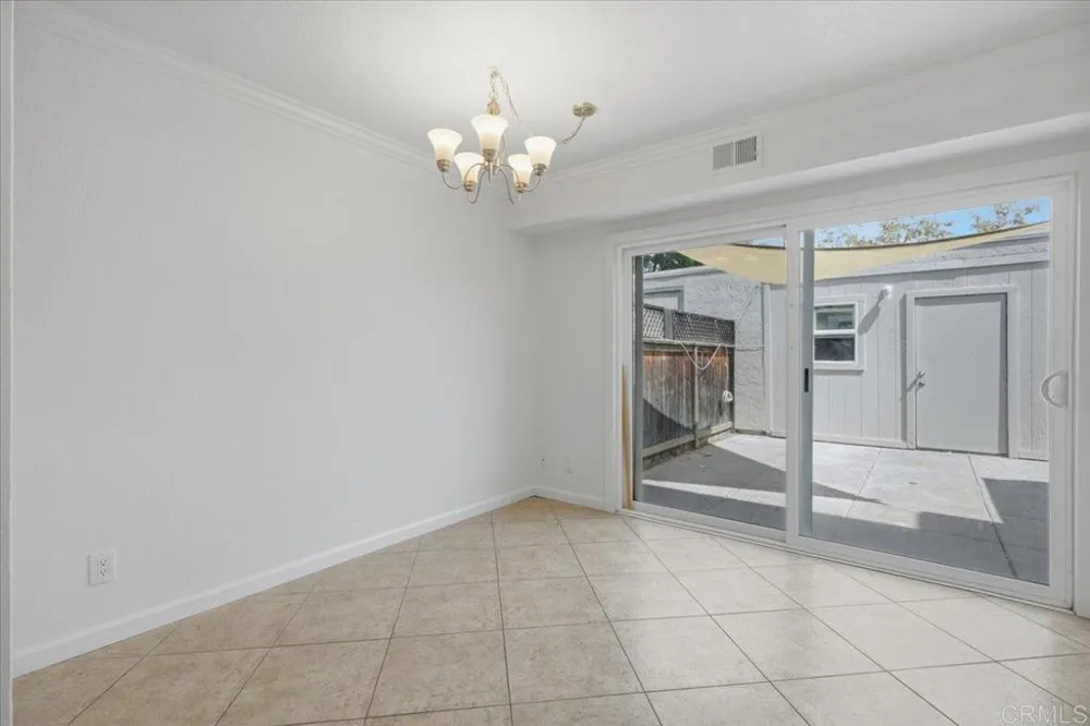 9457 Carlton Oaks Drive #B Santee, CA 92071