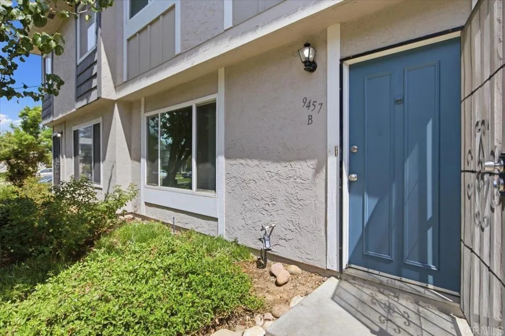 9457 Carlton Oaks Drive #B Santee, CA 92071