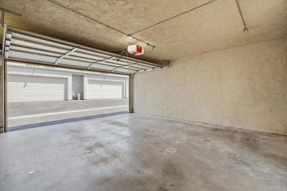 9457 Carlton Oaks Drive #B Santee, CA 92071
