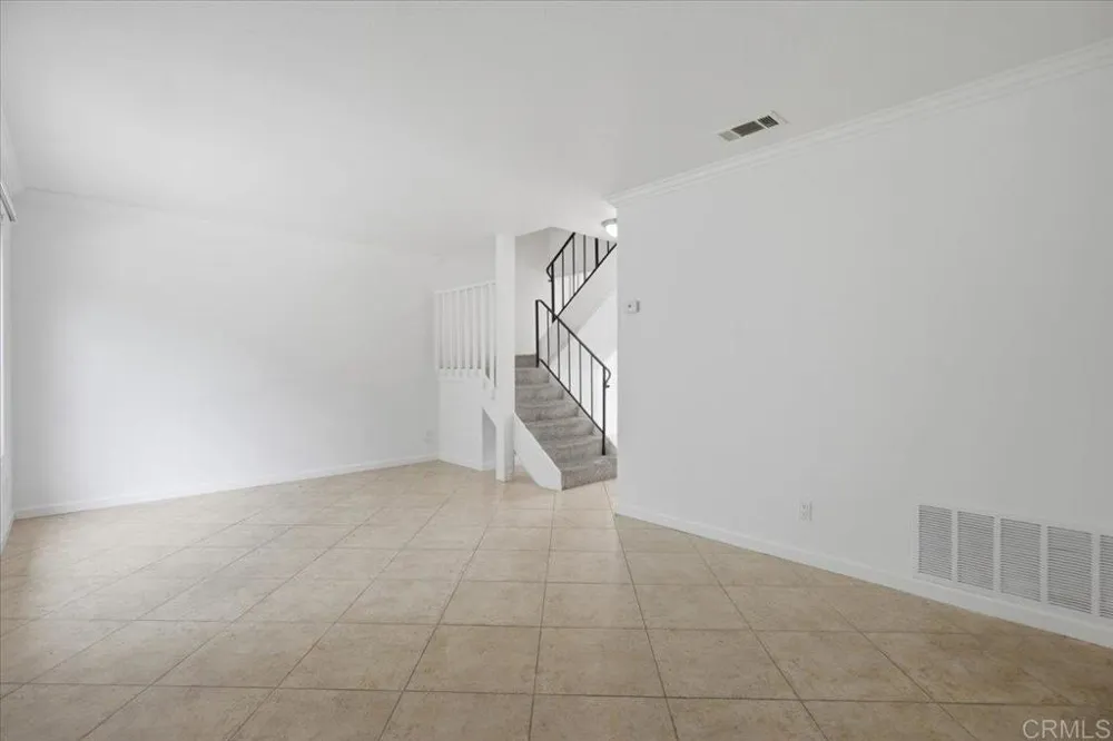 9457 Carlton Oaks Drive #B Santee, CA 92071
