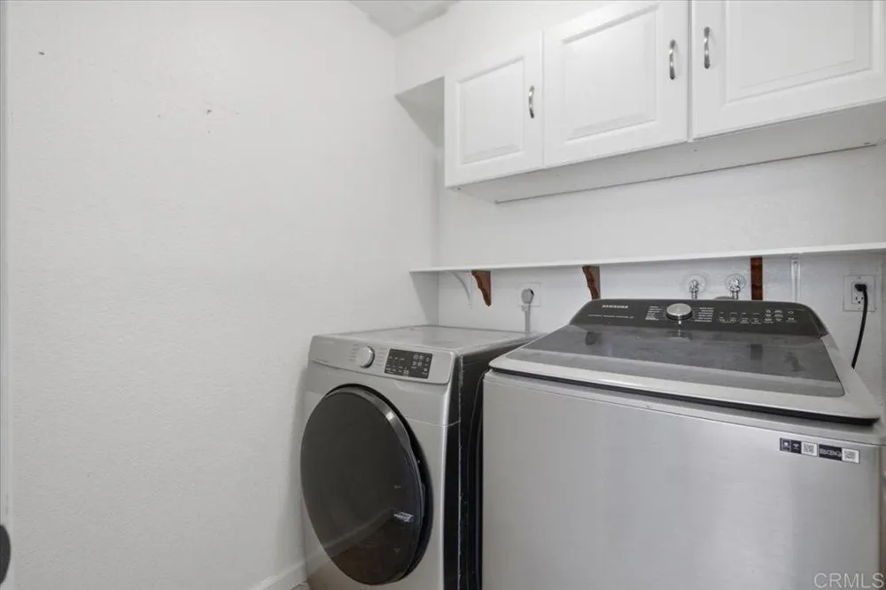 9457 Carlton Oaks Drive #B Santee, CA 92071