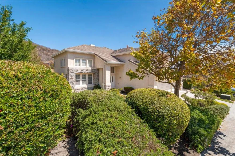 21748 Woodrose Place Salinas, CA 93908