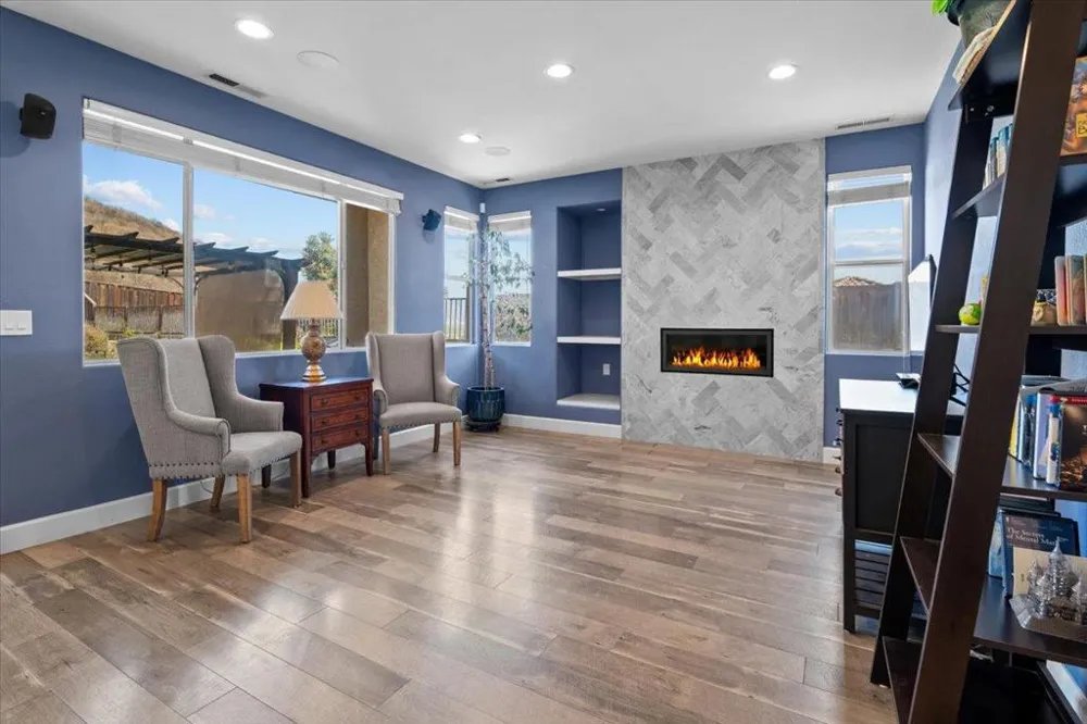 21748 Woodrose Place Salinas, CA 93908