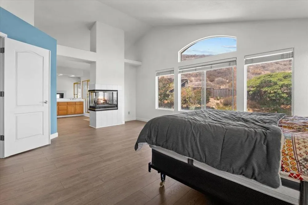 21748 Woodrose Place Salinas, CA 93908