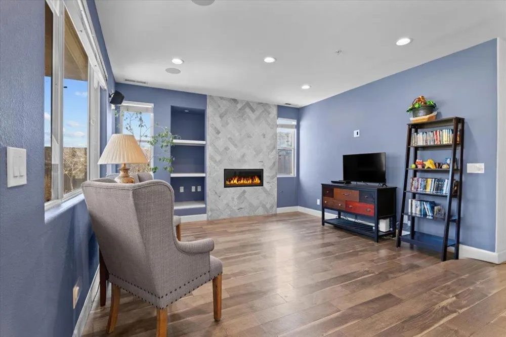 21748 Woodrose Place Salinas, CA 93908