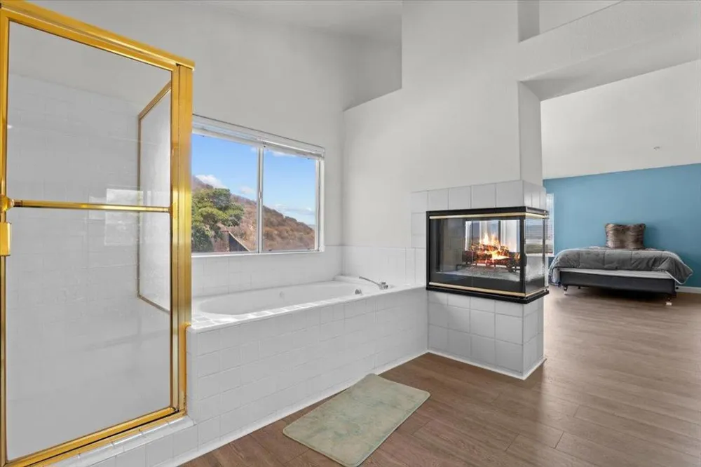 21748 Woodrose Place Salinas, CA 93908