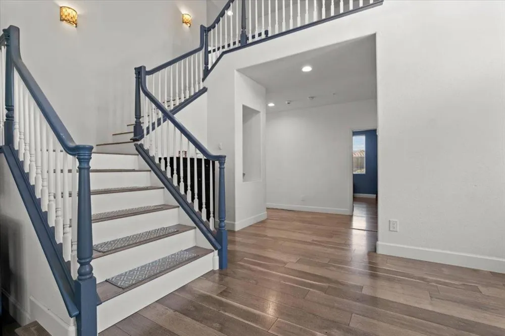 21748 Woodrose Place Salinas, CA 93908