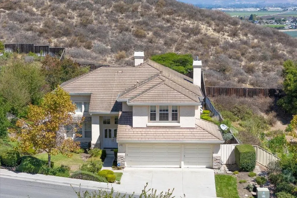 21748 Woodrose Place Salinas, CA 93908