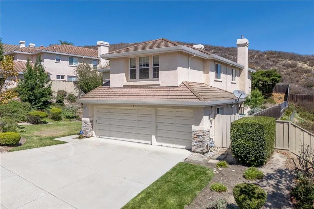 21748 Woodrose Place Salinas, CA 93908