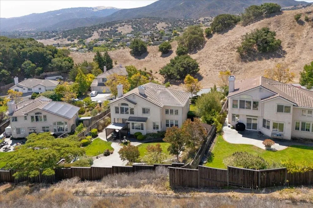 21748 Woodrose Place Salinas, CA 93908
