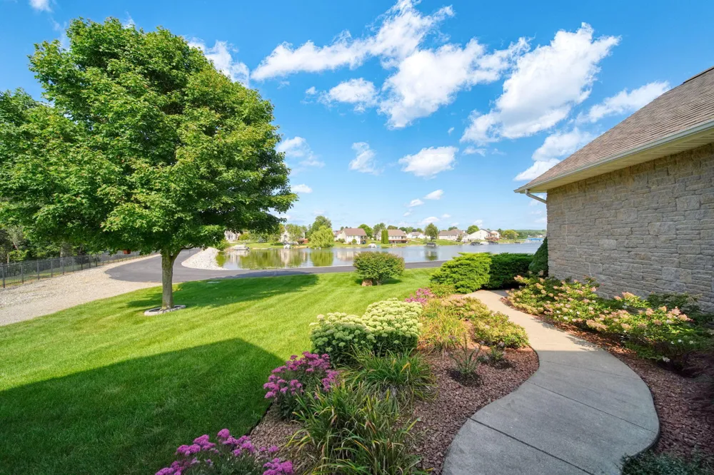 7601 Stonehedge Drive Onsted, MI 49265