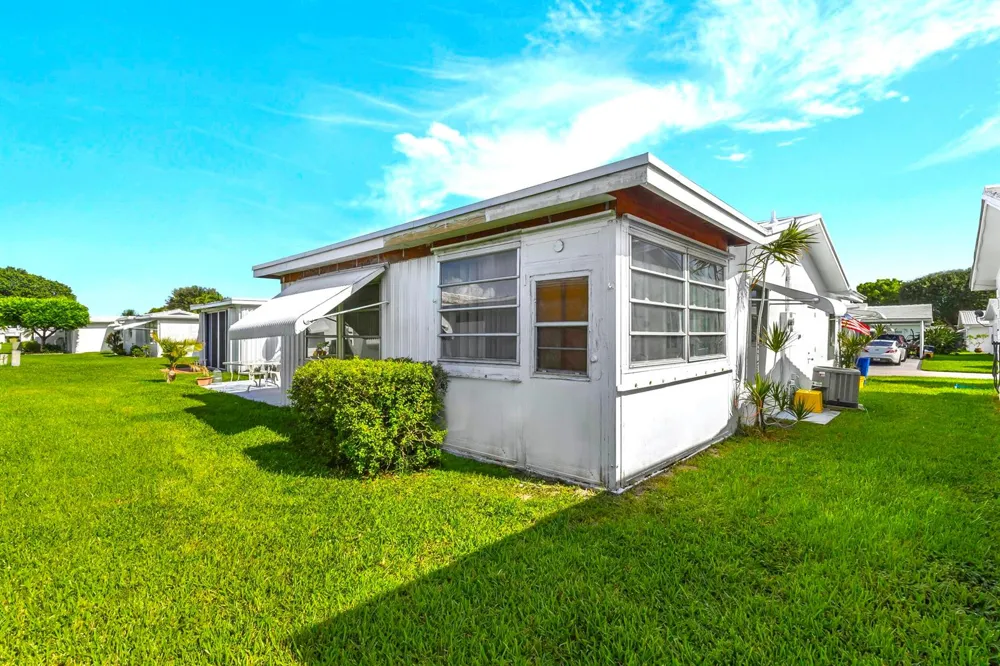 1103 Siesta Avenue Boynton Beach, FL 33426
