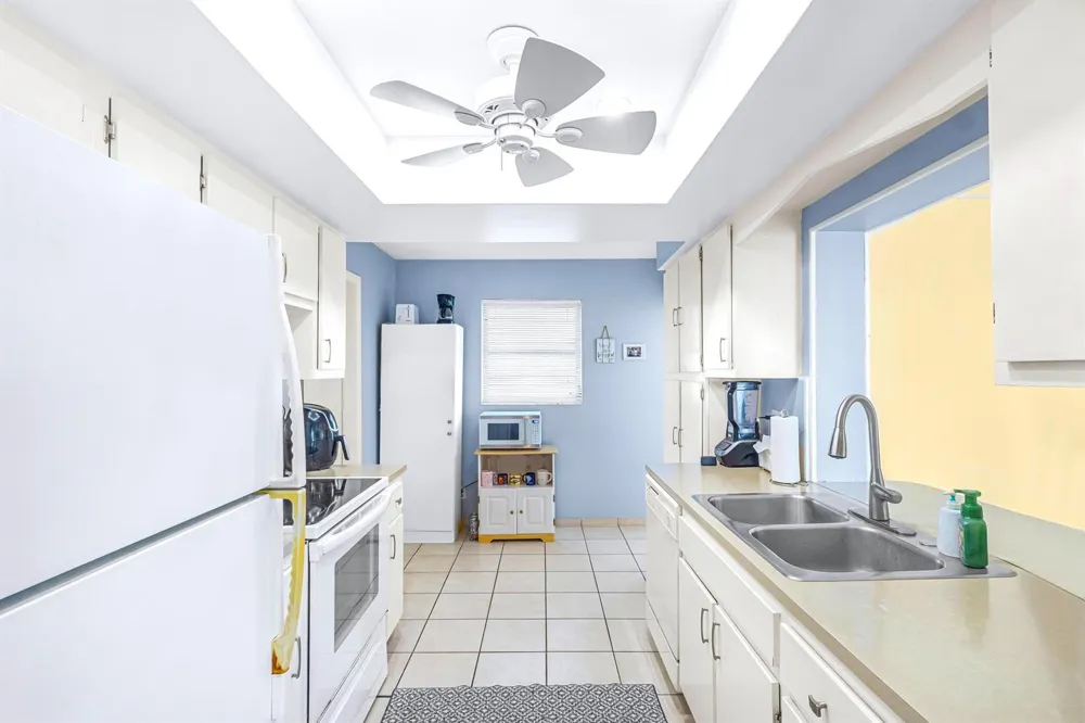 1103 Siesta Avenue Boynton Beach, FL 33426