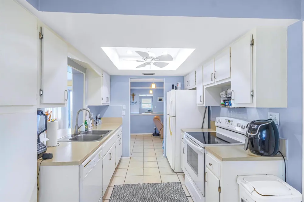 1103 Siesta Avenue Boynton Beach, FL 33426