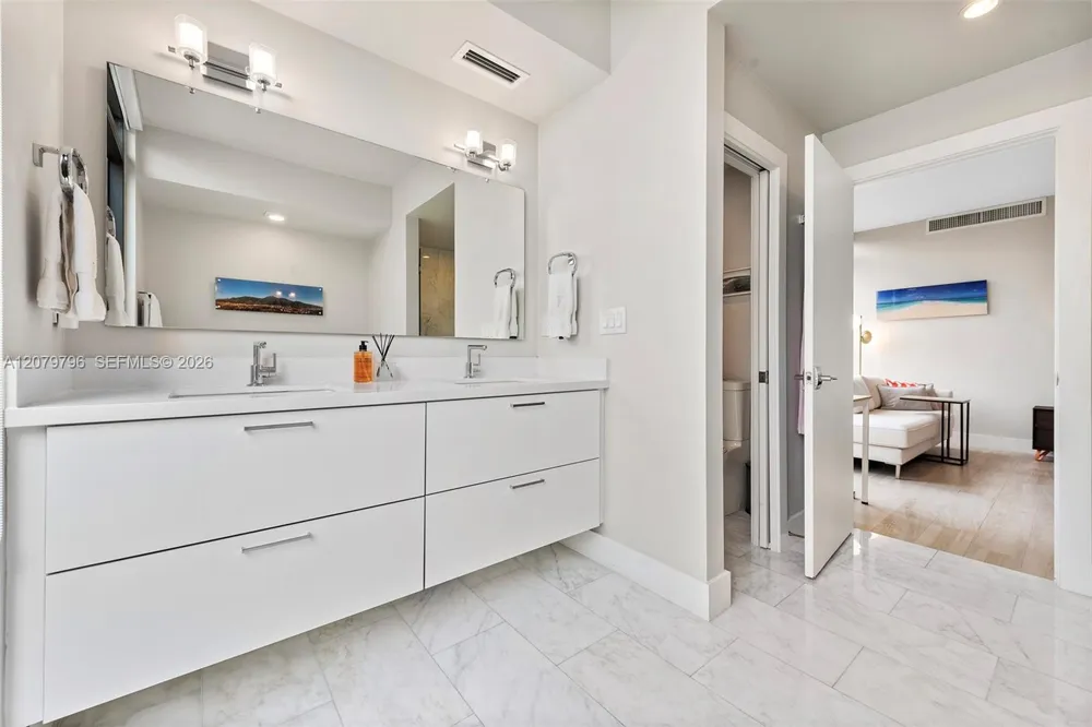 8611 Arboretum Ln Miami, FL 33138
