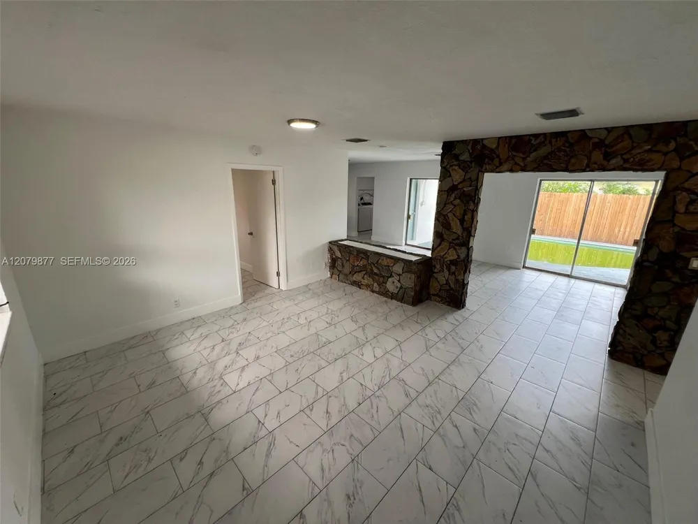 4421 NW 33rd St #0 Lauderdale Lakes, FL 33319