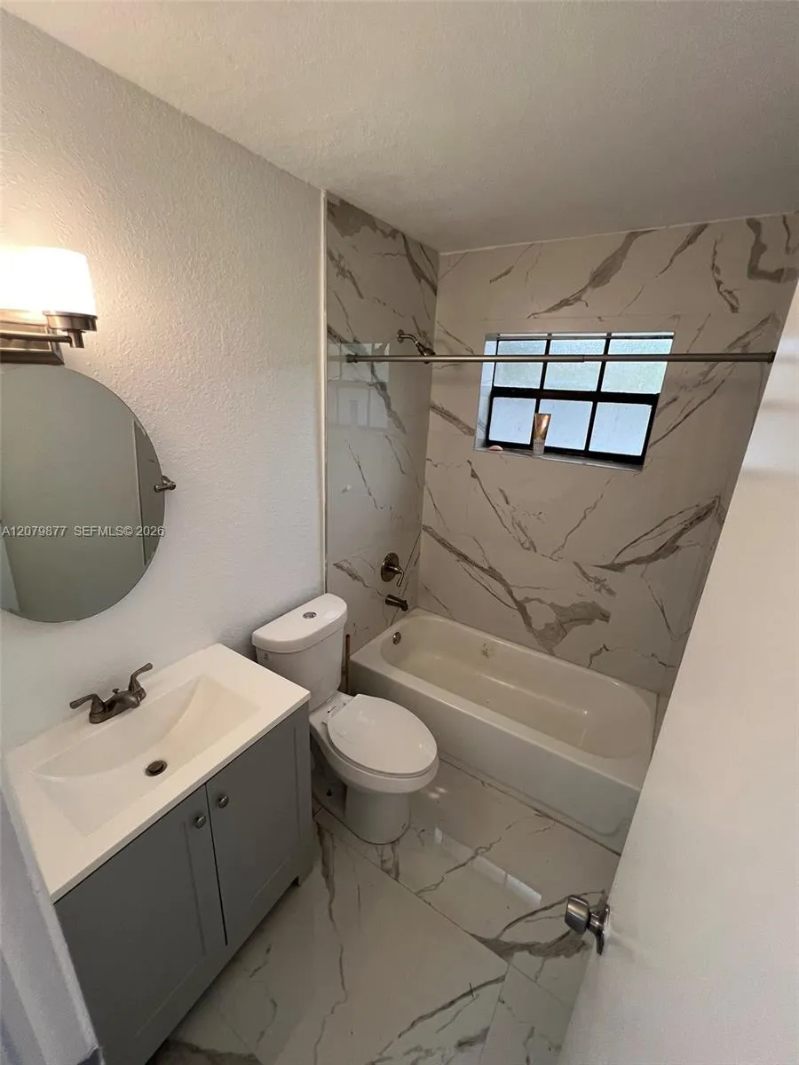 4421 NW 33rd St #0 Lauderdale Lakes, FL 33319